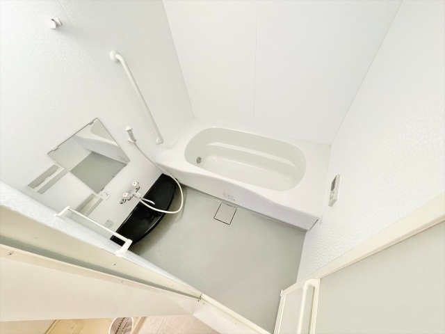 バス・シャワールーム　同一建物内２０１号室内装写真転載