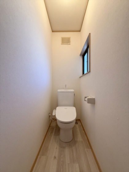 安東7丁目戸建のトイレ写真