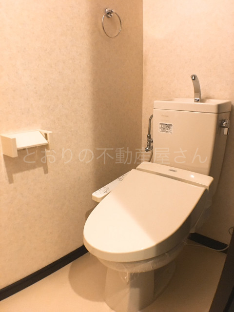 トイレ　ウォシュレット付きトイレ