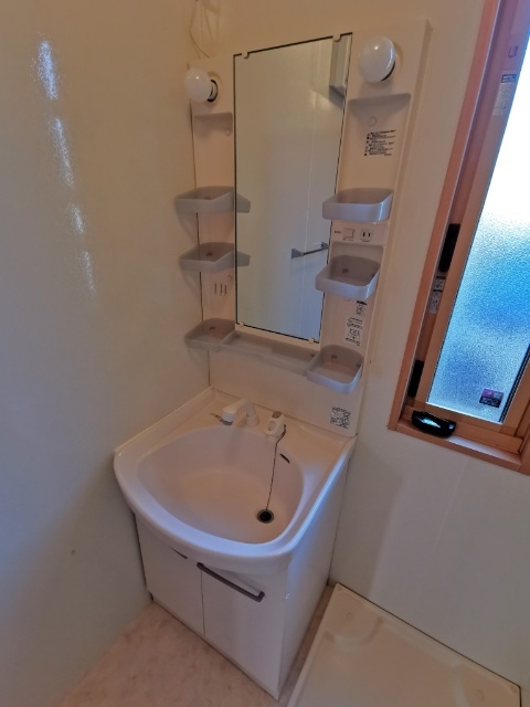 洗面設備　実際のお部屋の写真です。
