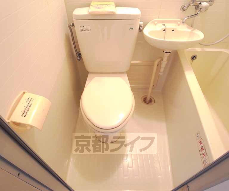 トイレ　ＵＢです