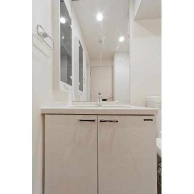 洗面設備　※写真は同タイプ住戸です。