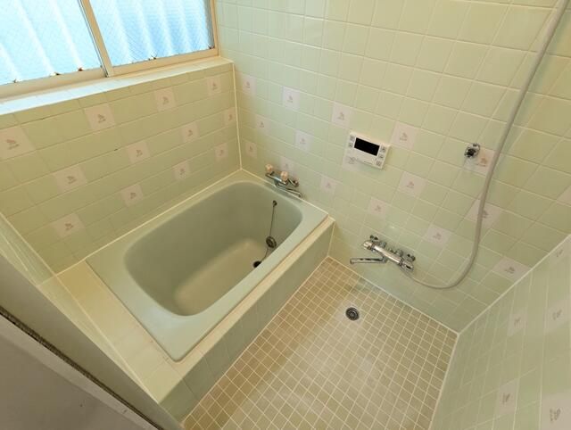 富士見町3丁目貸家の風呂写真