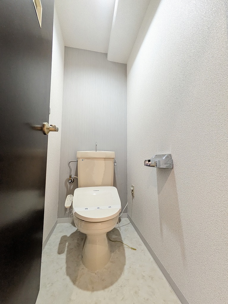 トイレ　室内は現況を優先します