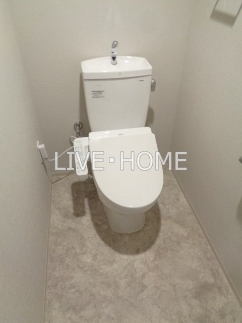ＪＲ総武線 荻窪駅 徒歩15分 6階建 築1年のトイレ写真