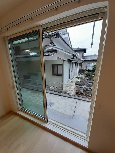 バルコニー　テラス