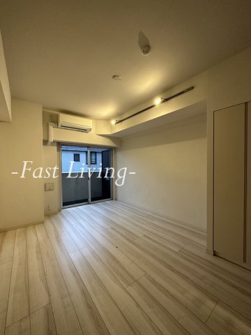ステージグランデ早稲田の居間写真