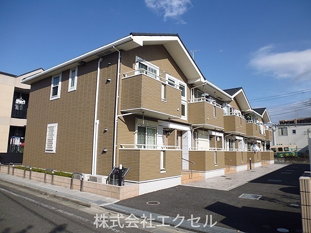 建物外観　百草園駅 徒歩 9分です。
