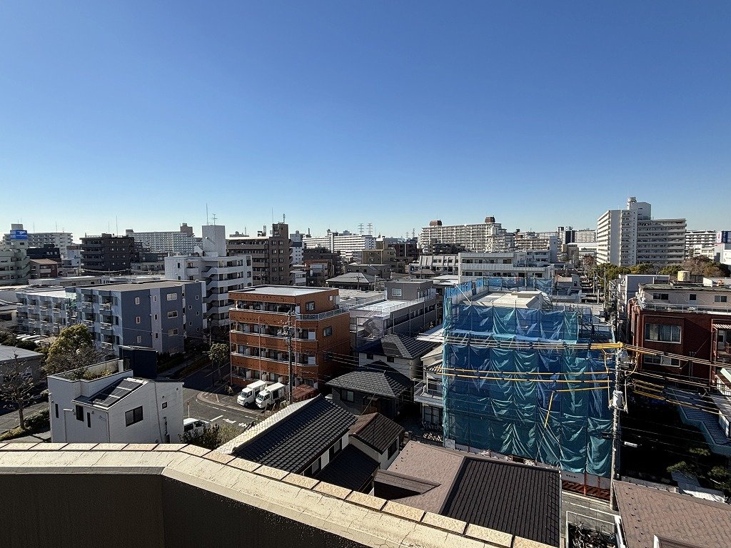 バルコニー　前面は抜けております。