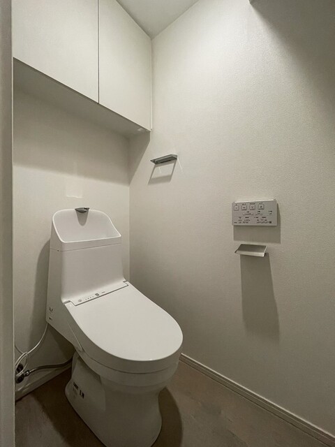 トイレ　※写真は同タイプ住戸です。