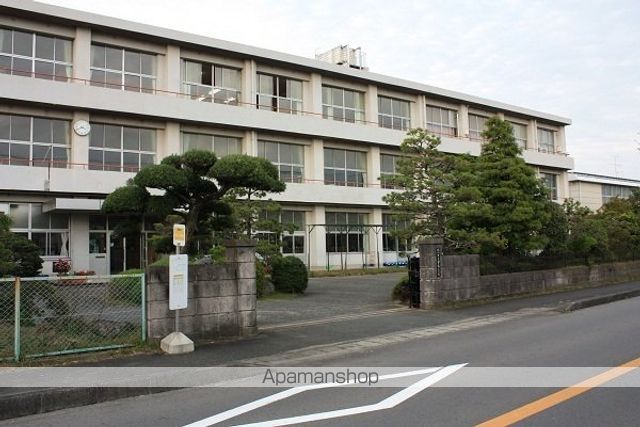 小学校　掛川市立曽我小学校（小学校）まで1400m