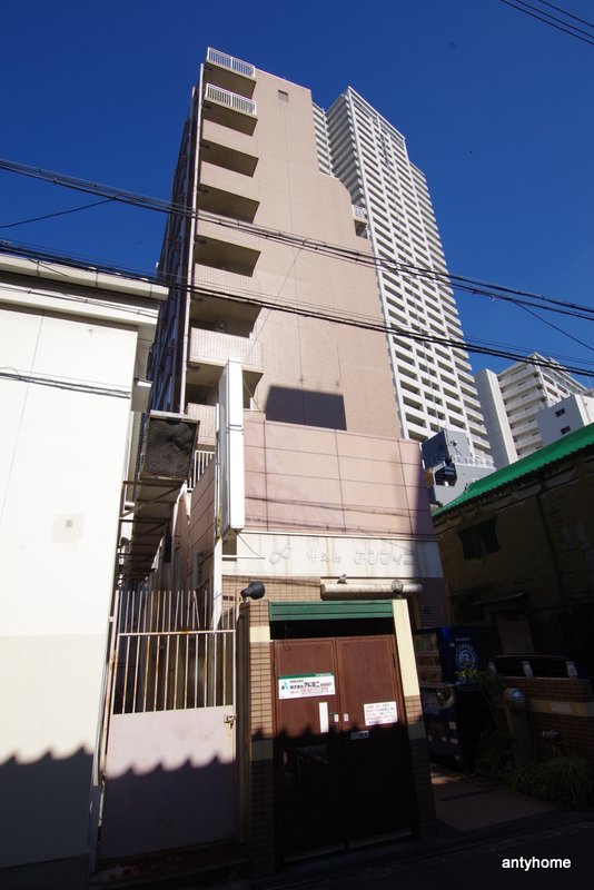 大阪市北区菅原町のマンションの建物外観