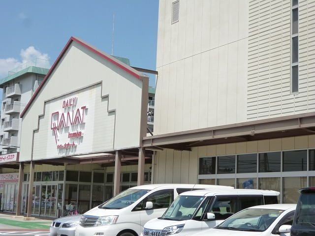 【橿原市石川町のアパートのスーパー】