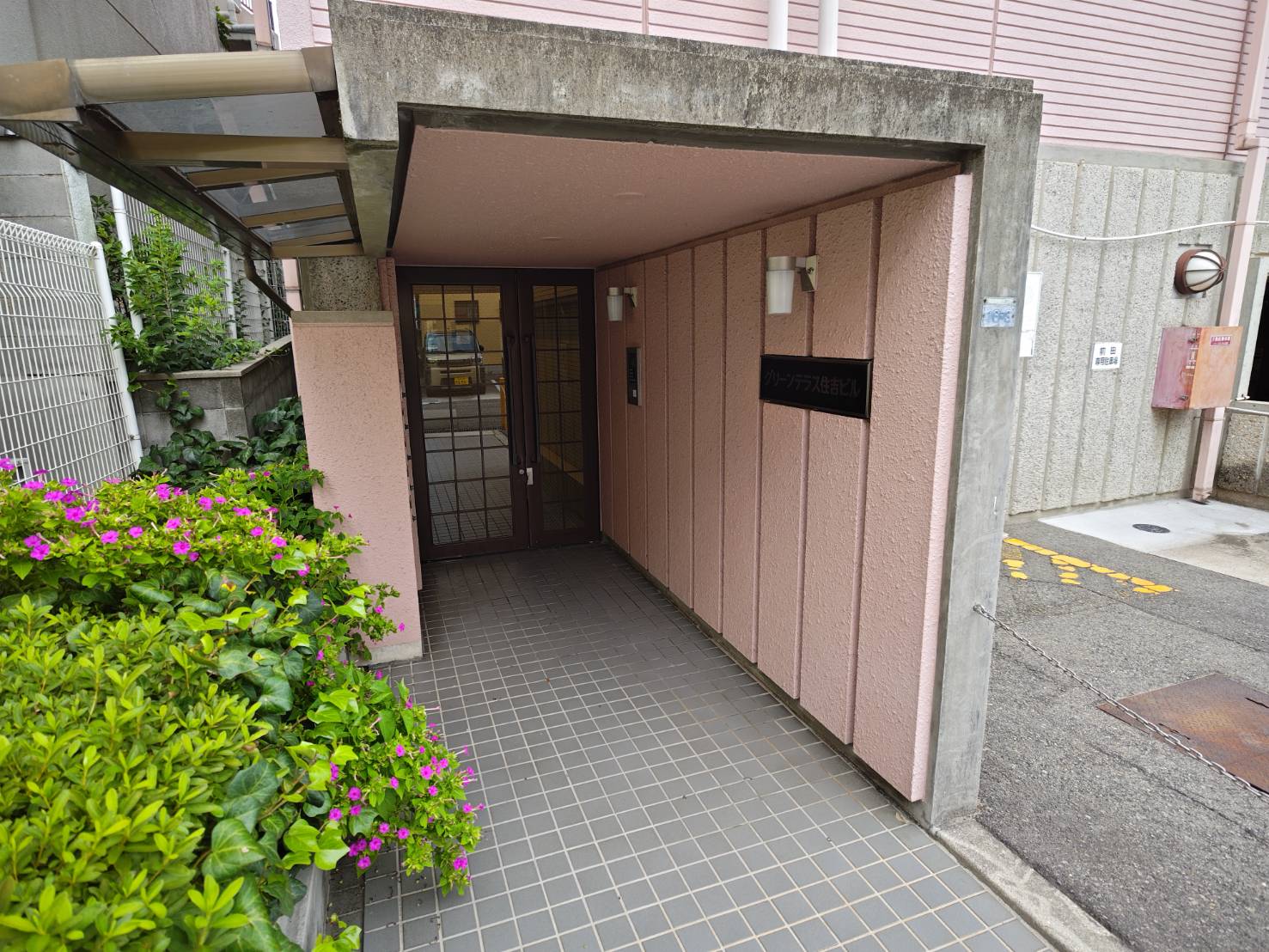 【グリーンテラス住吉のエントランス】