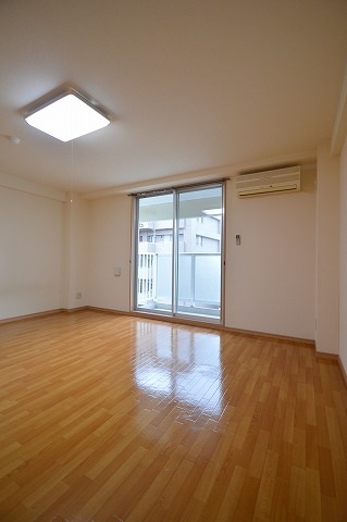 居室・リビング　ゆったりと過ごせるお部屋