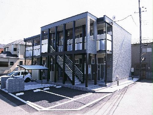 【レオパレストガミ　ヒルの建物外観】