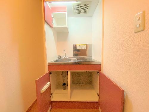 キッチン　設備・使用は号室により異なる為、現況を優先致します。