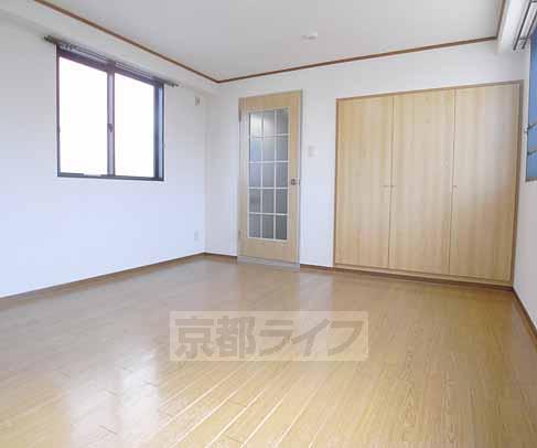 居室・リビング　どーんとした洋室・