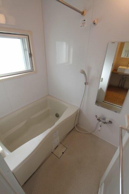 バス・シャワールーム　バス