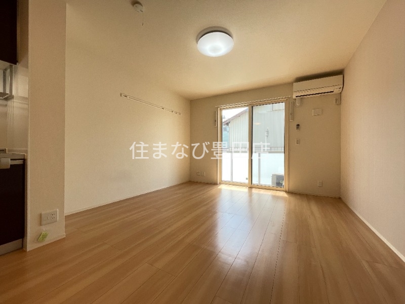 居室・リビング　同型別部屋写真