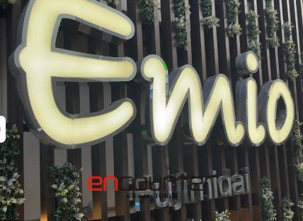 ショッピングセンター　Emio富士見台（ショッピングセンター）まで90m