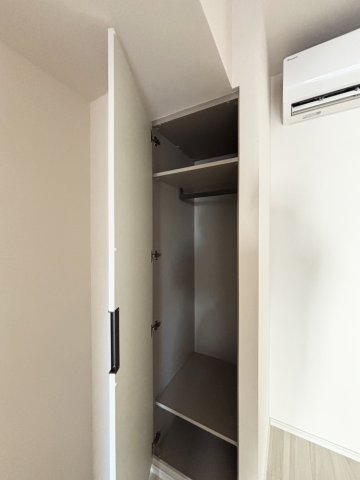 収納　※同物件別住戸の写真を参考に掲載しております。