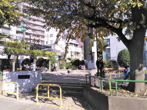 公園　文京区立向丘一丁目児童遊園（公園）まで278m