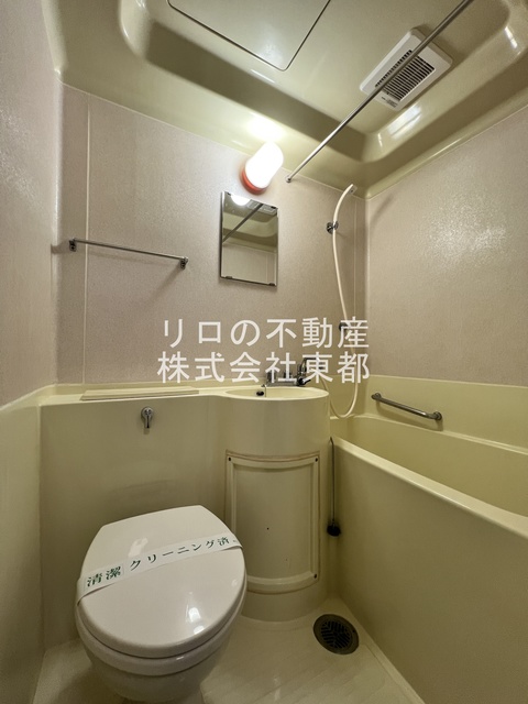 バス・シャワールーム　お掃除がしやすい洗面台付き３点ユニットです☆