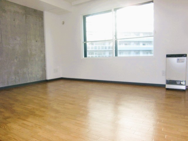 居室・リビング　日当たり良好♪