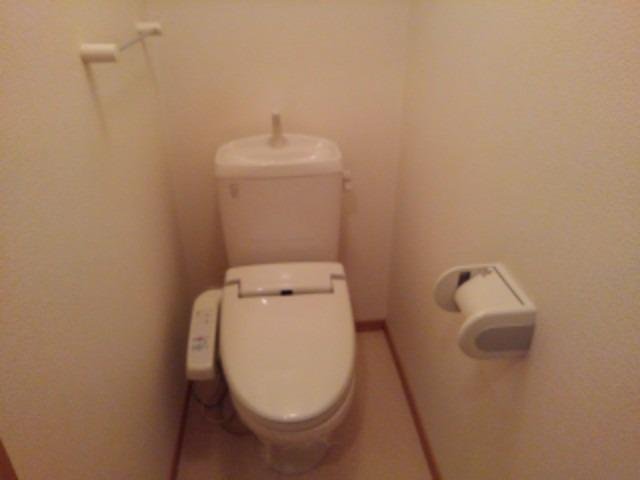 トイレ　清潔感のあるトイレです