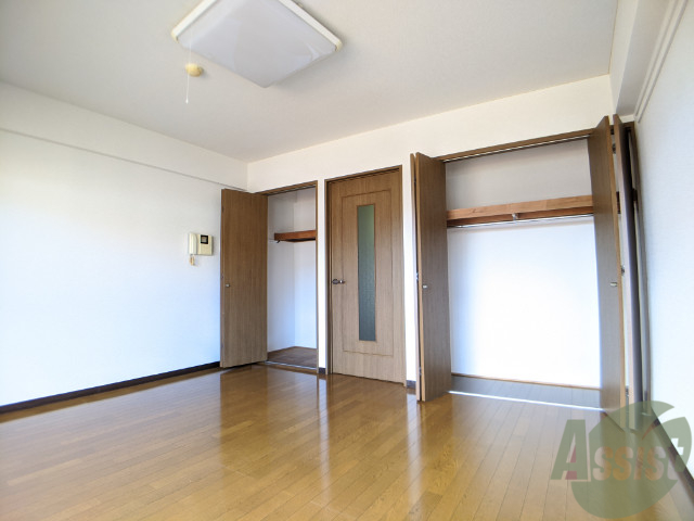 収納　クローゼット。荷物がたくさんあっても問題ないですね。