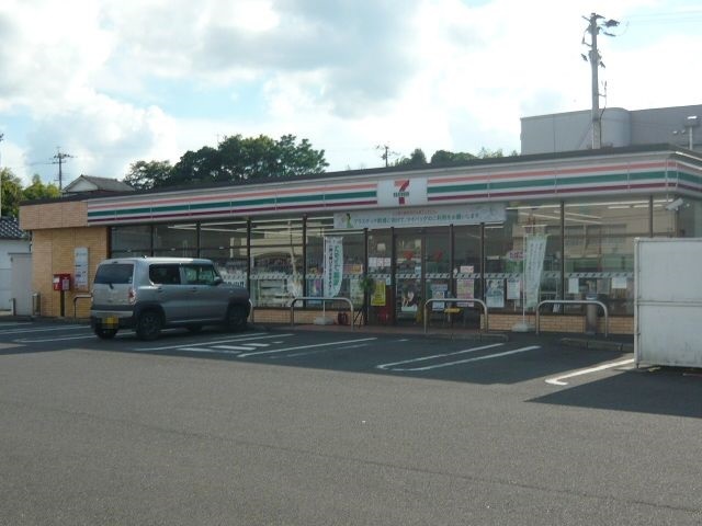 コンビニ　セブンイレブン宮之城屋地店（コンビニ）まで900m