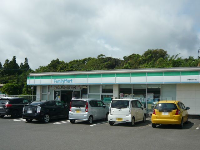 コンビニ　ファミリーマート　伊集院妙円寺（コンビニ）まで850m