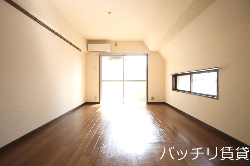 洗面設備　同型タイプの為現状優先