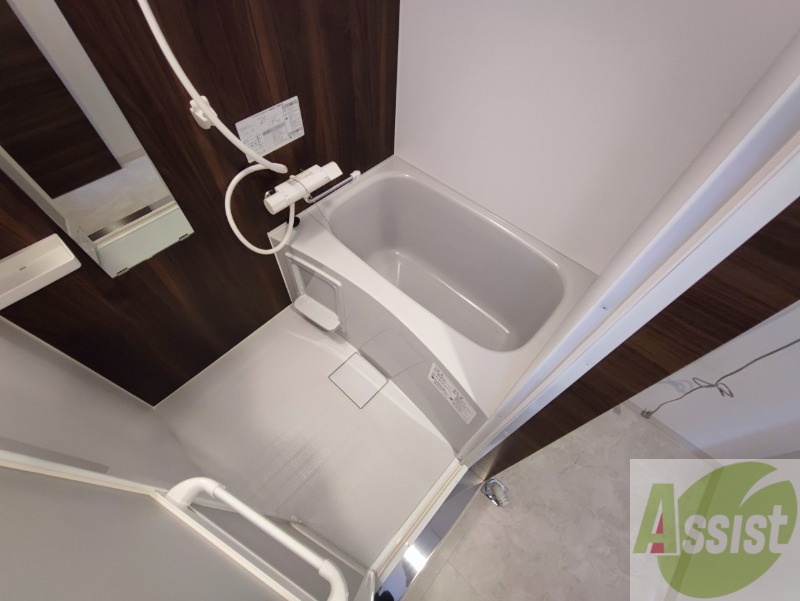 バス・シャワールーム　ユニットバスです。疲れを癒すのに欠かせませんね！