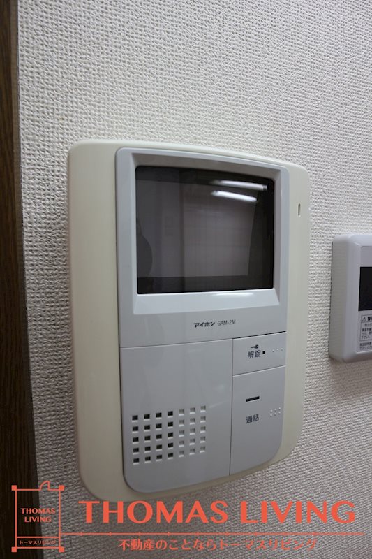 セキュリティ　モニター付インターホンで来客者の顔が見えて安心です。