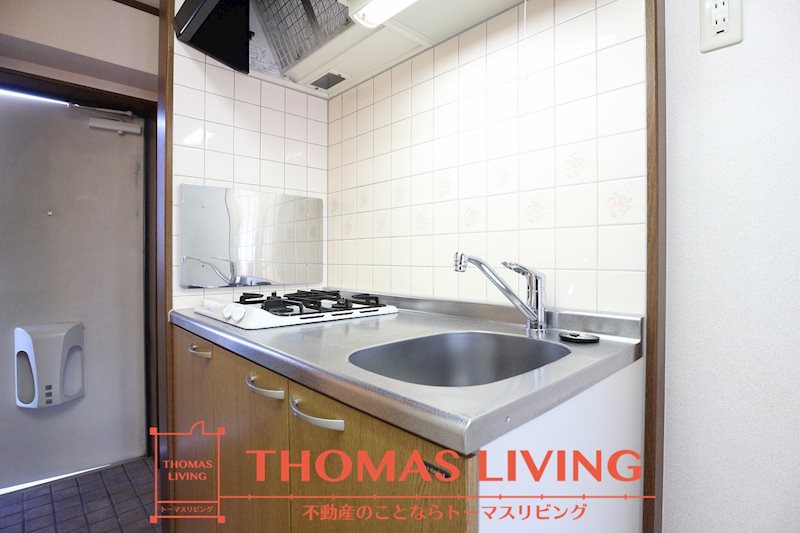 キッチン　実際の写真を準備中の為、同じ建物の別室写真です。参考下さい。