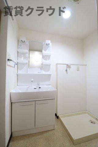 洗面設備　朝の準備に活躍する、洗髪洗面化粧台！