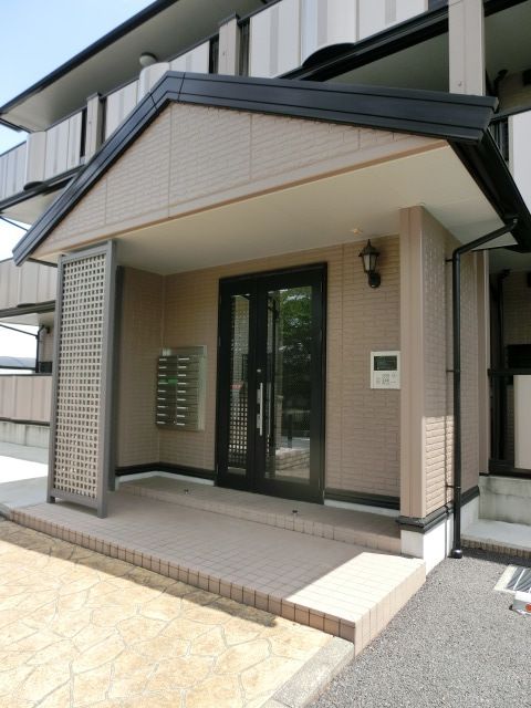 エントランス　綺麗なエントランスです