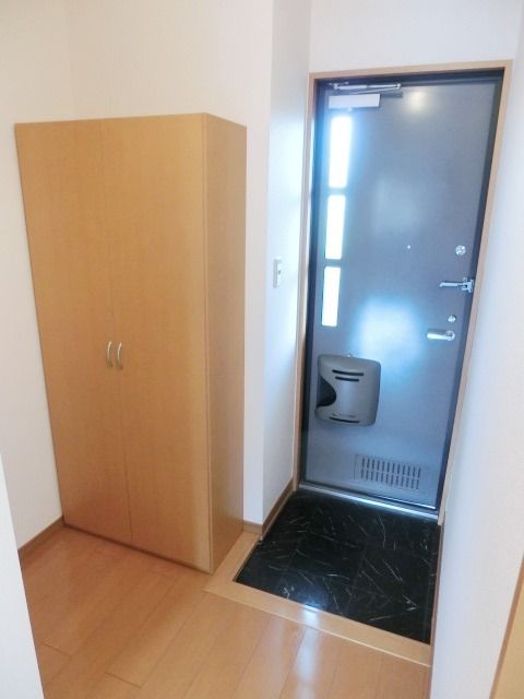 玄関　シューズボックス付きの玄関です