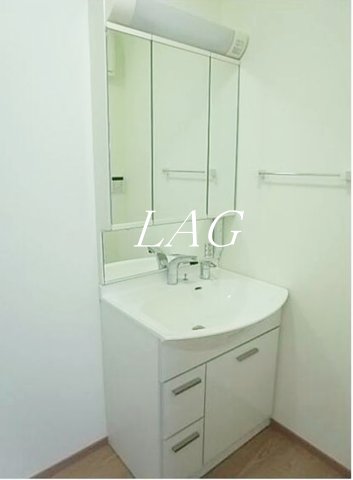 洗面設備　洗面台です。