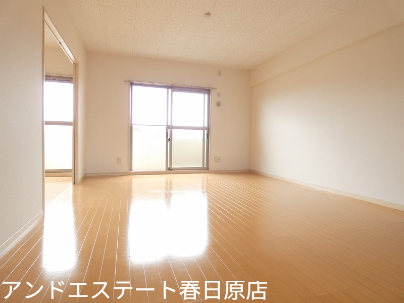 居室・リビング　オールフローリングの２ＬＤＫマンション