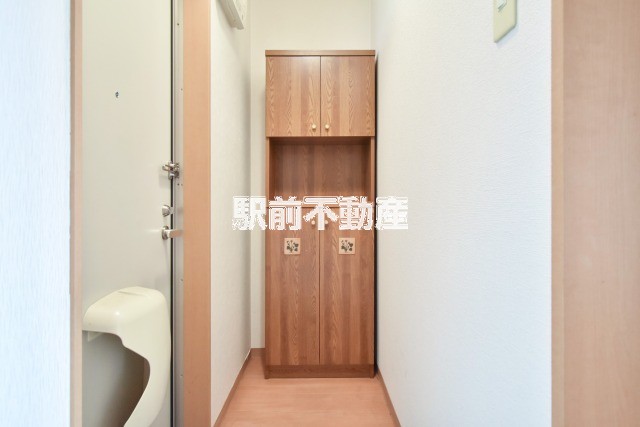 玄関　下駄箱