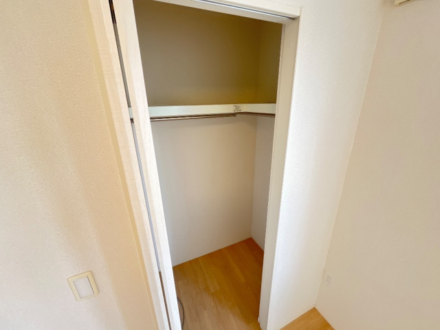 収納　写真は反転タイプとなります。現況を優先ください。