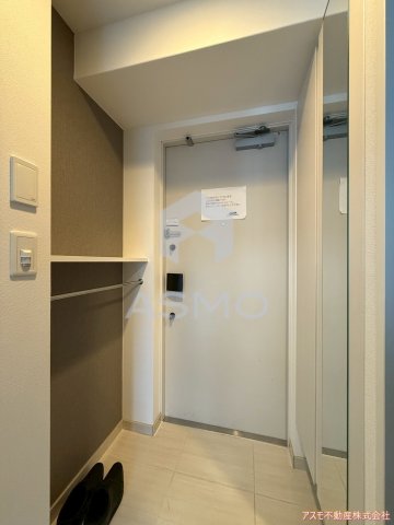 玄関　※建物内別間取参考写真