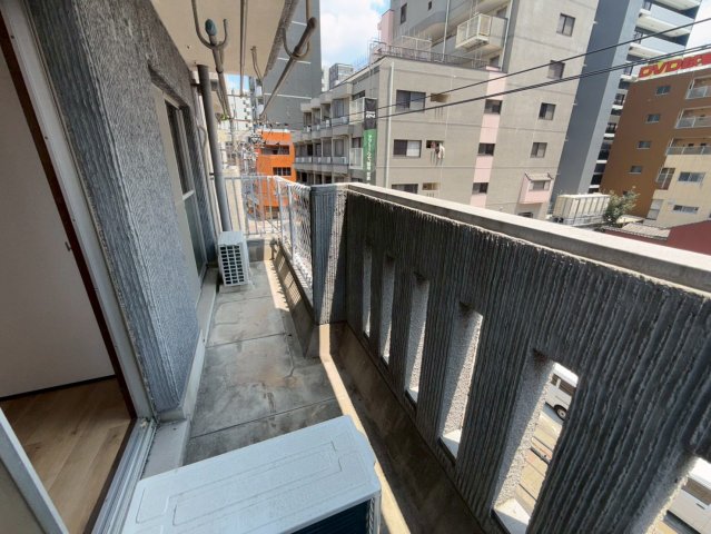 バルコニー　山八第二ビル