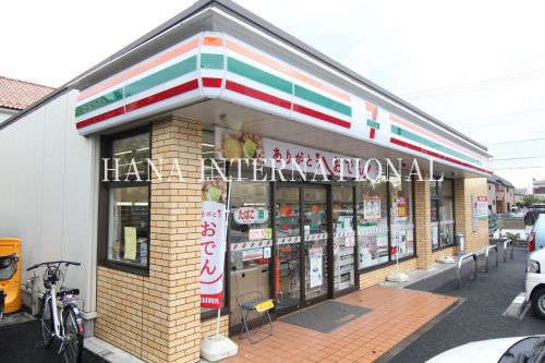 コンビニ　セブンイレブン（コンビニ）まで367m