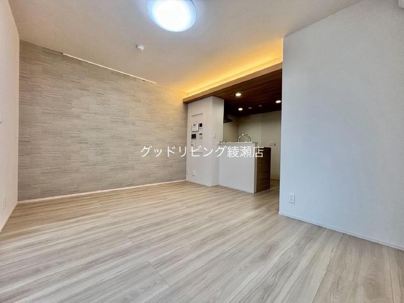 セレスティア西亀有の居間写真