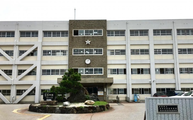 高校・高専　滋賀県立長浜北星高等学校（高校・高専）まで3200m