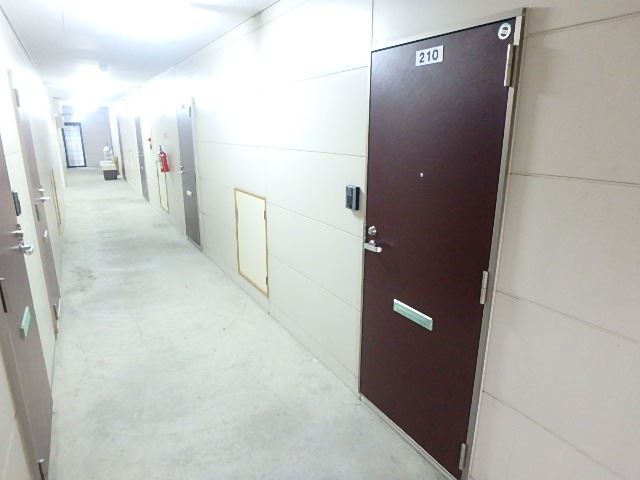 その他　玄関前です。